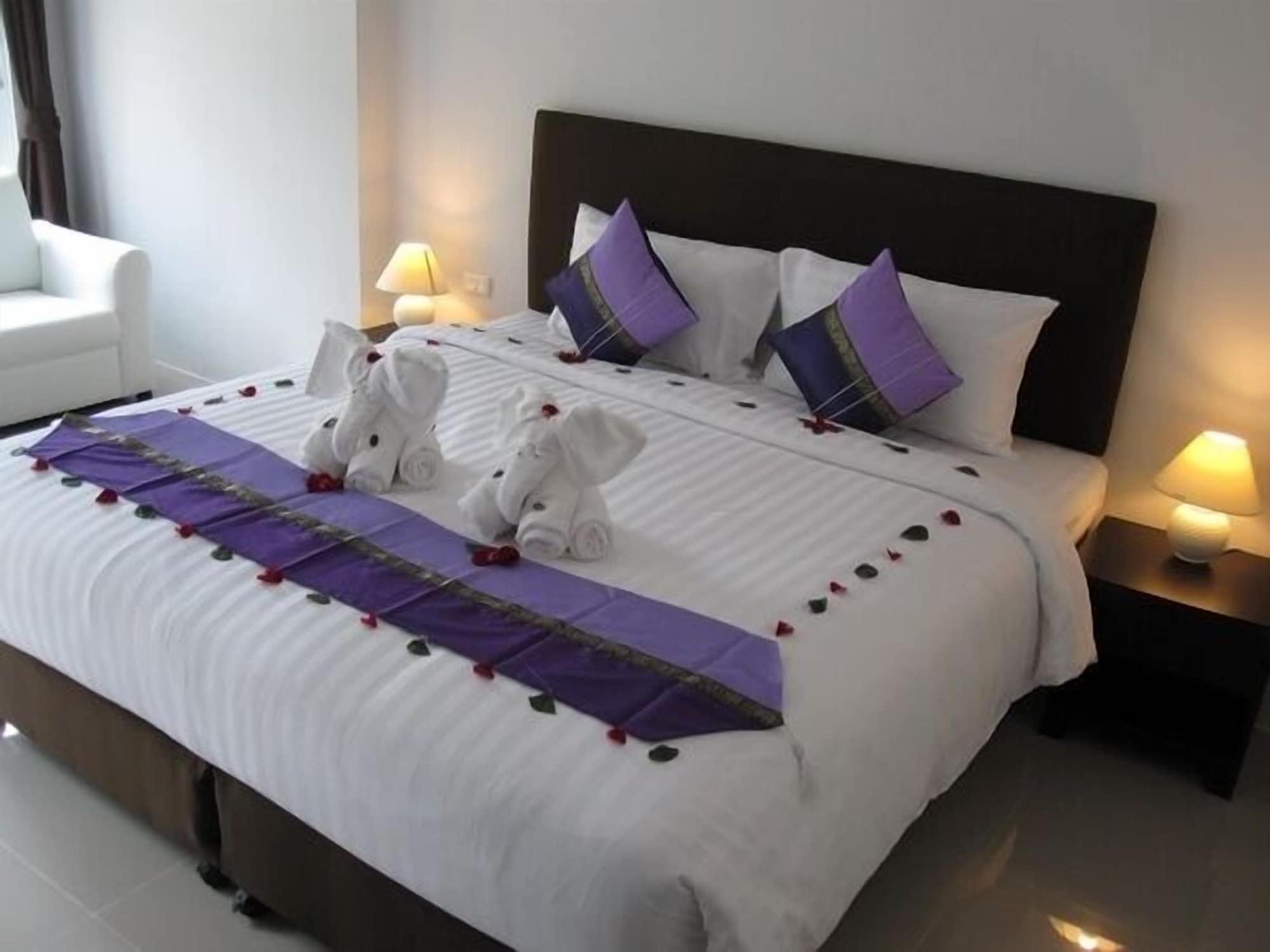Only Blue Hotel Patong Extérieur photo