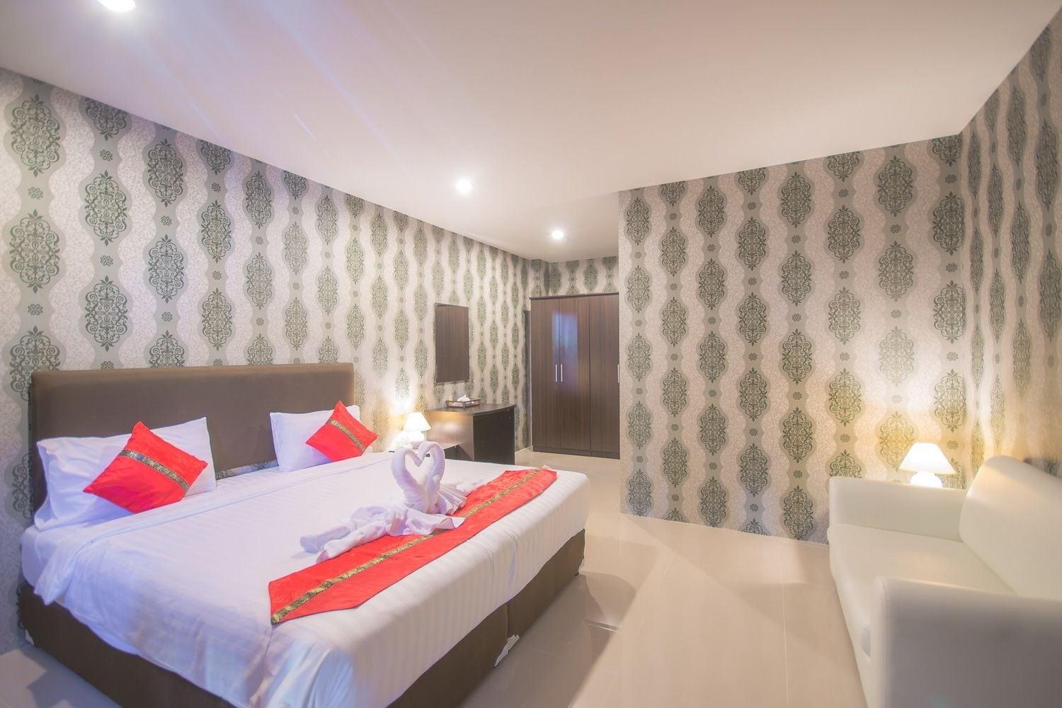 Only Blue Hotel Patong Extérieur photo